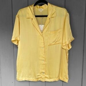 DONNI. Silky Short Sleeve